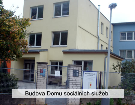 Budova ZŠ Mezi školami, kde je umístěna naše logopedická ambulance